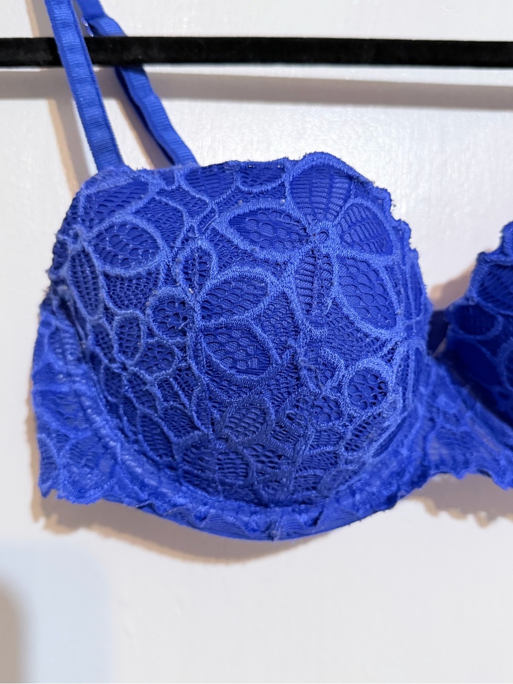 PINK Victoria's Secret Royal Blue Lace Push-Up Bra - Picture 2 of 8